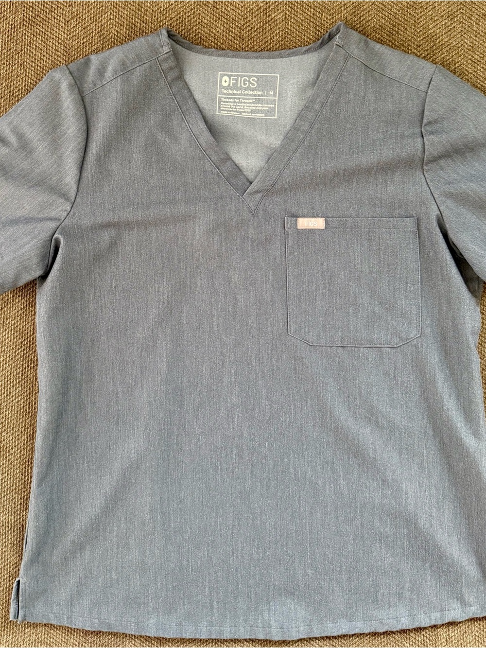 Figs Caterina  V-Neck Scrub Top in Heather Gray